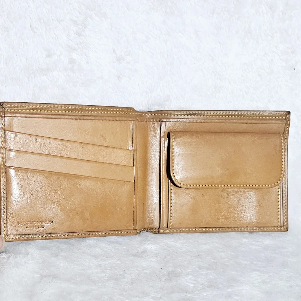 Hunting World Mens Green Bifold Wallet
